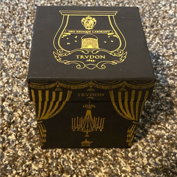 New with Box! Trudon Arosa Candle, 9.5 oz. - Picture 2 of 10